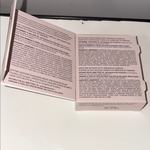 Mary Kay Miracle on the go Set - Picture 2 of 6